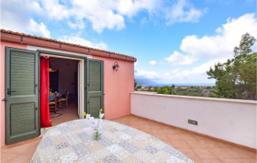 Amazing home in Castellammare del G. w/ WiFi and 3 Bedrooms, Castellammare Del Golfo